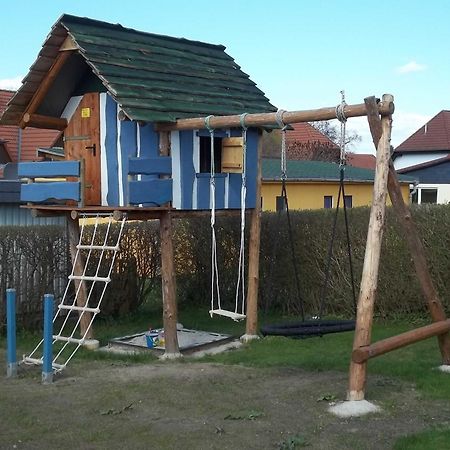 Bungalow Am Fleesensee Унтер-Гохрен Экстерьер фото